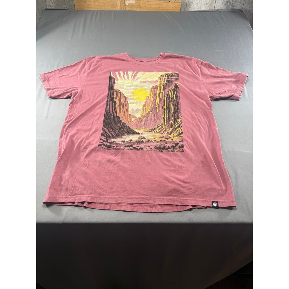 Into The AM Desert Canyon Graphic T-Shirt Pink Short Sleeve Men’s Size XL